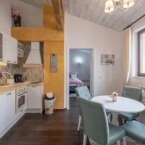 dream-apartment-designer-one-bedroom-apartment-on.sofiahotelsbg.com/